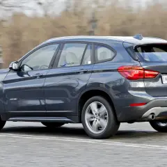 BMW X1 opinie: U11 vs F48, silniki, usterki, koszty. Czy warto?