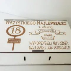 Prezent od chrzestnej na 18 urodziny. Wyjątkowe idee - dla dziewczyny lub chłopaka