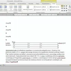 Jak wyśrodkować tekst w tabeli HTML - proste sposoby na idealne centrowanie