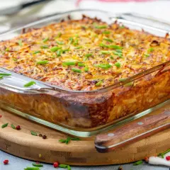 Prosta zapiekanka z kapusty i mięsa mielonego na zimowe dni
