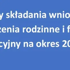 Niebieskie tło z białym tekstem: Terminy składania wniosków o świadczenia rodzinne i fundusz alimentacyjny na okres 2025/2026.