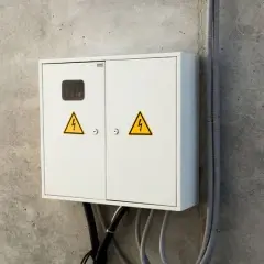 Ile naprawdę kosztuje przyłącze energetyczne i od czego zależy cena?