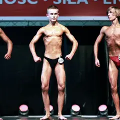 Rzeźbienie męskiej sylwetki: Plan, dieta, trening Odsłoń mięśnie!