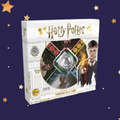 Pudełko z grami Harry Potter: Labirynt Trójmagiczny. Harry Potter z różdżką i innymi postaciami z filmu.