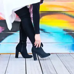 Kozaki muszkieterki stylizacje: jak stworzyć modne i eleganckie looki