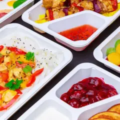 Catering dietetyczny: ile kosztuje na miesiąc i jak realnie oszczędzić?