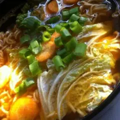 Ramen w domu: Odkryj sekrety 5 filarów smaku!