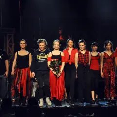 Aktorzy po występie musicalu "Metro", zastanawiasz się ile trwa musical metro?