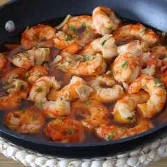Cómo se hacen las gambas al pin pin de forma fácil y deliciosa