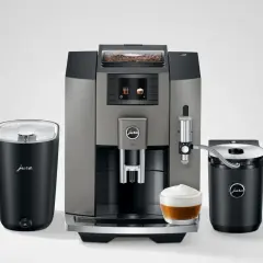 Jaki ekspres Jura do domu? Elegancki ekspres Jura E8 z akcesoriami: pojemnikiem na mleko i pojemnikiem na ziarna kawy. Idealny do domowego zacisza.