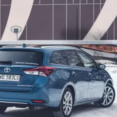 Toyota Auris Hybrid: Ile naprawdę pali? Realne spalanie 3,5-7,5 l/100 km