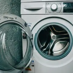 Jak wyprać buty w pralce? Program, ustawienia i suszenie