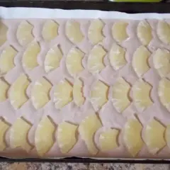 Ciasto kruche z budyniem i ananasem - przepis na idealny deser