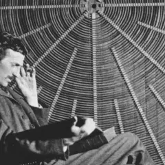 Kto wynalazł radio? Prawda o Marconim i Tesli, która zaskakuje