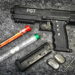 Pistolet na kule gumowe Tippmann PG7 z magazynkiem i kulkami. Czy pistolet na kule gumowe jest legalny? Sprawdź przepisy!