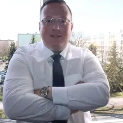 Jak zostać prezesem spółdzielni mieszkaniowej – kluczowe umiejętności i wymagania