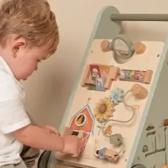 Tablica sensoryczna dla niemowląt - jak wspiera rozwój i zabawę