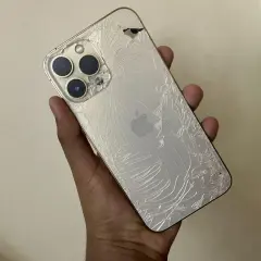 Czy iPhone 11 ma MagSafe? Nie, ale możesz go mieć!