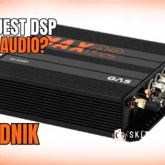 Czyli dsp co to? Poradnik o cyfrowym procesorze dźwięku w car audio. Czarny wzmacniacz z licznymi złączami.