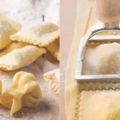 Ravioles y tortellini hechos a mano, pasta sin huevo, espolvoreados con harina, listos para cocinar.