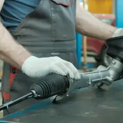 Stuki, luzy? Rozpoznaj uszkodzoną maglownicę i napraw ją mądrze!