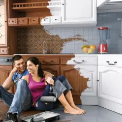 Odnowa terakoty w kuchni DIY: Malowanie i fugi bez kucia