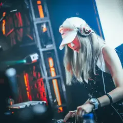 Jak zostać DJ-em weselnym i unikać najczęstszych błędów
