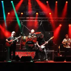 Ile trwa koncert Czerwonych Gitar? Zaskakujące szczegóły występu