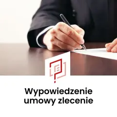 Dłoń pisze piórem na dokumencie, symbolizując wypowiedzenie umowy zlecenia.