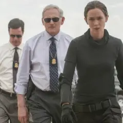 Agenci FBI w akcji, przygotowani na trudną misję w stylu Sicario 3.