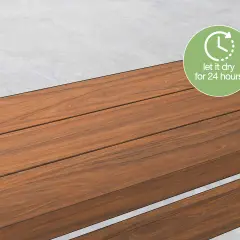 Pour colorer les pores du bois, laissez sécher le traitement pendant 24 heures.