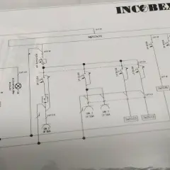Schemat elektryczny układu TT z zabezpieczeniami, wyłącznikami i oznaczeniami przewodów.