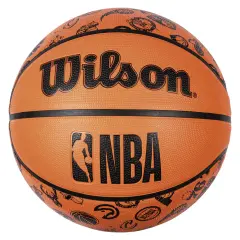 Pomarańczowa piłka do koszykówki Wilson z logo NBA i grafikami drużyn.
