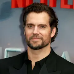 Geralt de Riv, Henry Cavill, l'acteur incarne le sorceleur avec charisme.