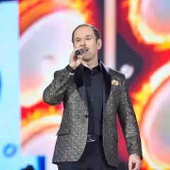 Ile lat ma Sławomir? Zaskakujące fakty o jego wieku i karierze