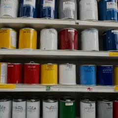 Farba sufitowa: Najlepsze produkty, które zapewnią idealne pokrycie