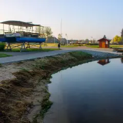 Jezioro Licheńskie: odkryj wyjątkowe atrakcje i rekreację w okolicy