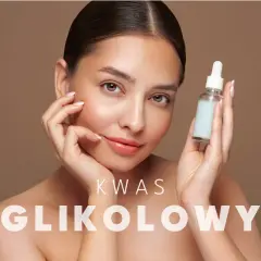 Kwas glikolowy na co? Młoda kobieta z serum w dłoni, sugerującym pielęgnację skóry.