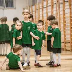 Zajęcia sportowe dla dzieci: Jak wybrać idealne i zaoszczędzić?