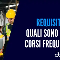 Tre operai con caschi e giubbotti ad alta visibilità discutono guardando un laptop. Il testo recita "Requisiti RSPP: quali sono e quali corsi frequentare".