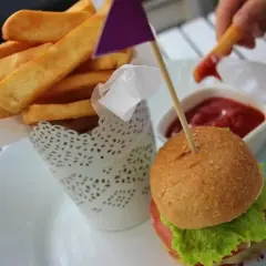 Gdzie zjeść w Rydze? Najlepsze miejsca na smaczne jedzenie