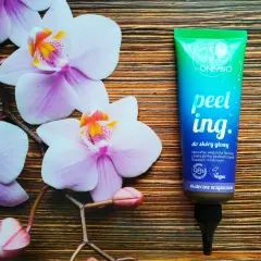 Peeling enzymatyczny OnlyBio: na mokre czy suche włosy lepiej?