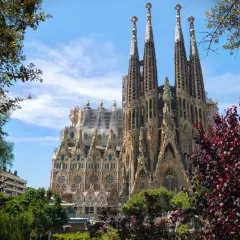 W jakim kraju jest Barcelona? Odkryj jej fascynującą historię i położenie