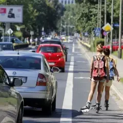 Czy można jeździć na rolkach po drodze? Sprawdź, co musisz wiedzieć