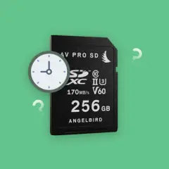 Eine SD-Karte mit 256 GB und ein Uhrsymbol, das Fragen zur sdkarte lebensdauer aufwirft.
