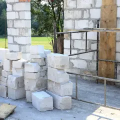 Ile muszą odstać fundamenty, aby uniknąć problemów z budową?