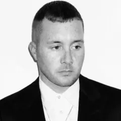 Kim Jones w LV: Jak zrewolucjonizował modę męską?