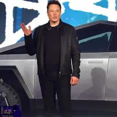 Kto założył Teslę? Nie tylko Musk! Poznaj 5 twórców giganta