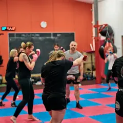 CrossFit Łódź: Najlepsze boxy i jak zacząć (Przewodnik)