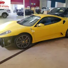 Jak wygląda auto Ferrari? Odkryj wyjątkowy design i cechy modeli